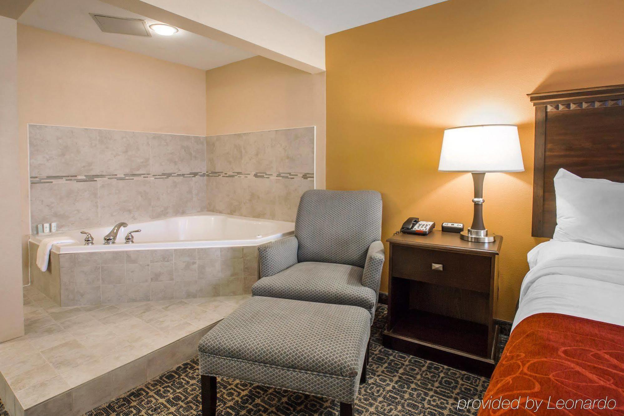 Comfort Savannah Gateway I-95 Hotel